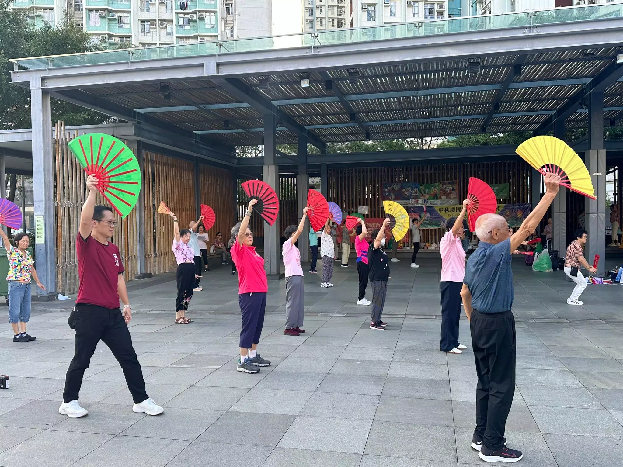 林梓鴻 |為愛秩序灣公園太極好友送上月餅